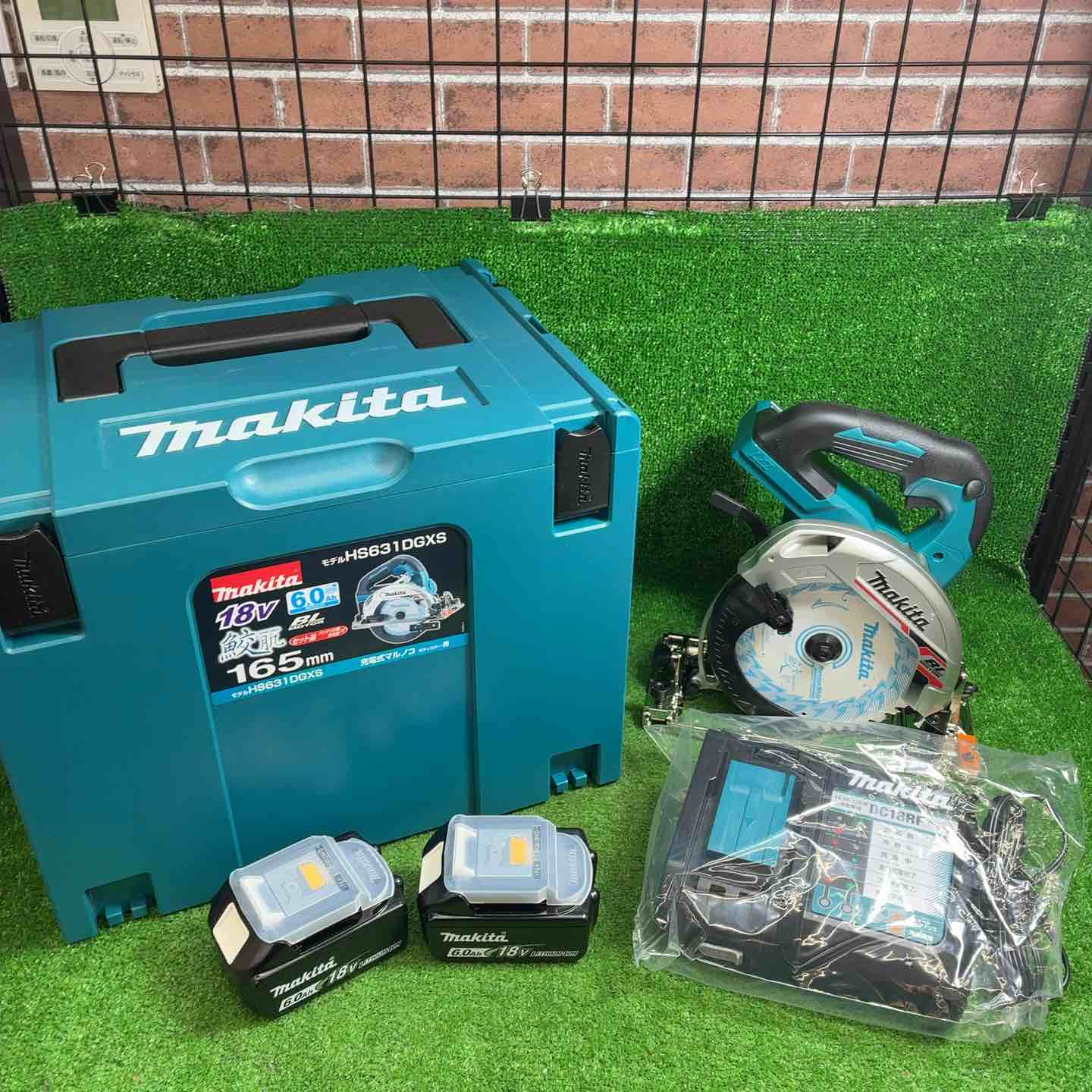 【新古】マキタ(makita) コードレス丸のこ HS631DGXS【藤沢店】