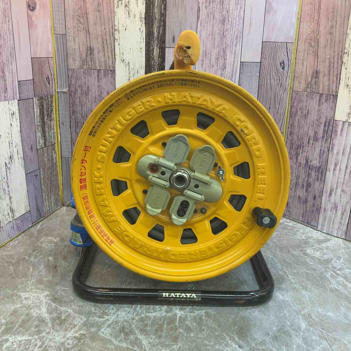 【中古】◇ハタヤ(HATAYA) 吊りひも木管 サンタイガーリール 30m 屋内用 気温検出器付 BG-301KXS【八潮店】