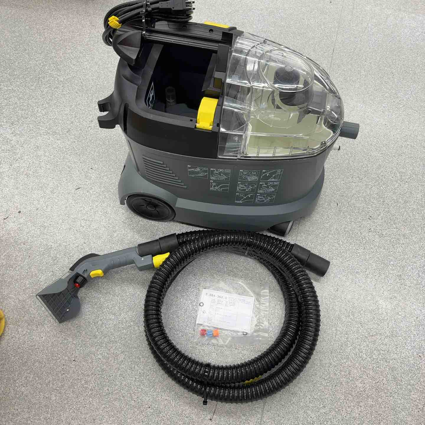 【中古】◇ケルヒャー(KARCHER)  引っ敷き洗浄剤 Puzzi8/1C【八潮店】