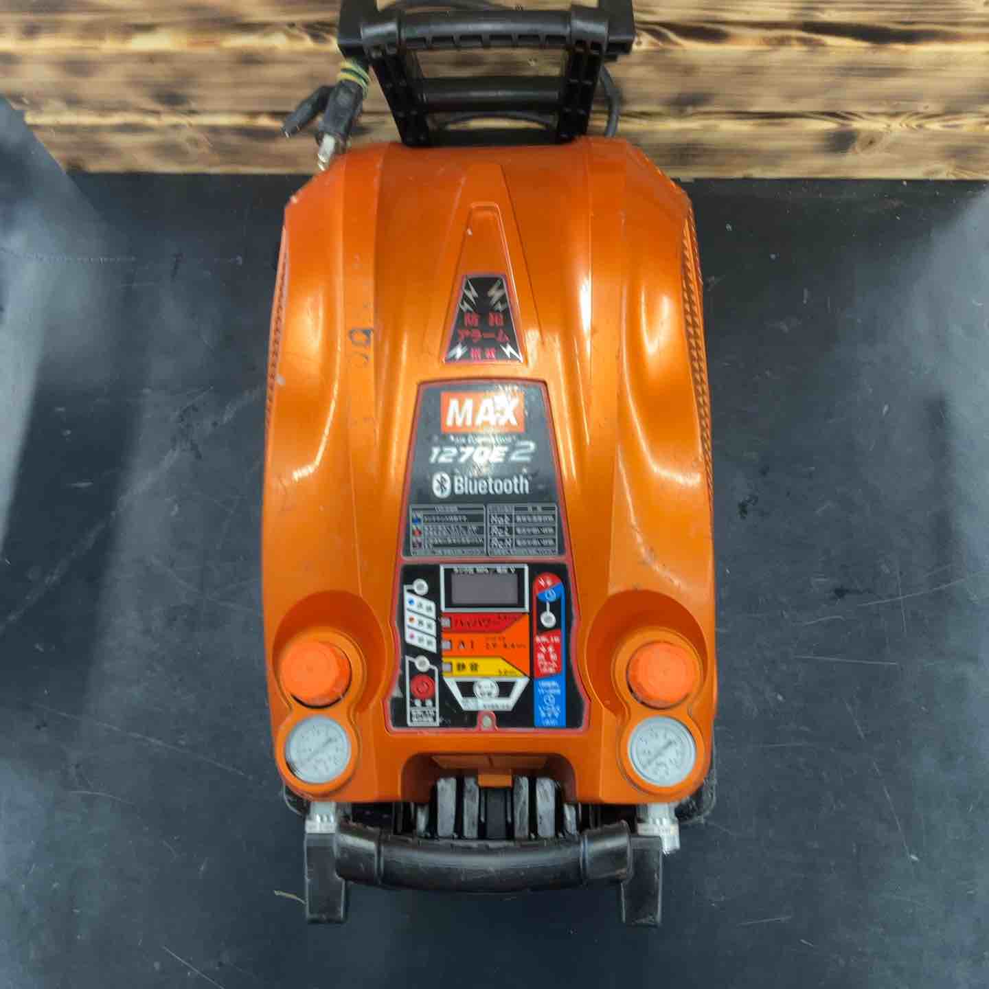 【中古品】マックス(MAX) 高圧エアコンプレッサ AK-HH1270E2 アラゴンオレンジ【藤沢店】|アクトツール店