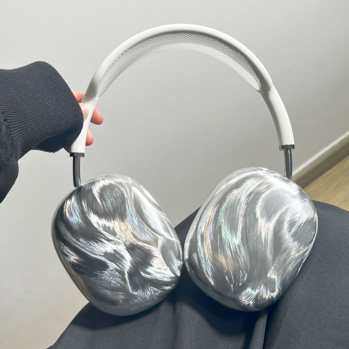 エアポッツマックス　シルバー　AirPodsmax ヘッドホン　カバー付き Amazon.co.jp: 【整備済み品】Apple AirPods Max シルバー