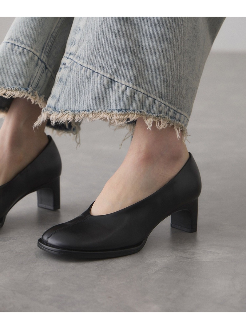 【SALE／40%OFF】ラウンドトゥパンプス ADAM ET ROPE' FEMME アダムエロペ シューズ・靴 パンプス ブラック ベージュ【RBA_E】【送料無料】[ Fashion]｜ADAM ET ROPE&rsquo;