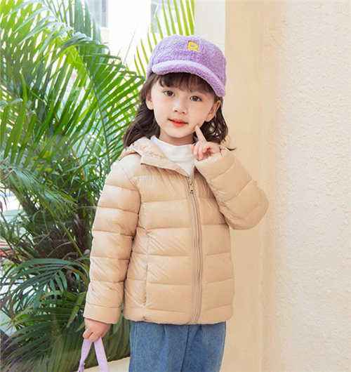 ダウンコート キッズ 子供服 ダウンジャケット 男の子 女の子 アウター コート キッズ服 防寒 防風 軽量 通園 通学 秋冬 ジュニア アウター 冬 アウトドア キッズジ ャケット フード付き 暖かい かわいい 送料無料 100 110 1 130 140 150 160