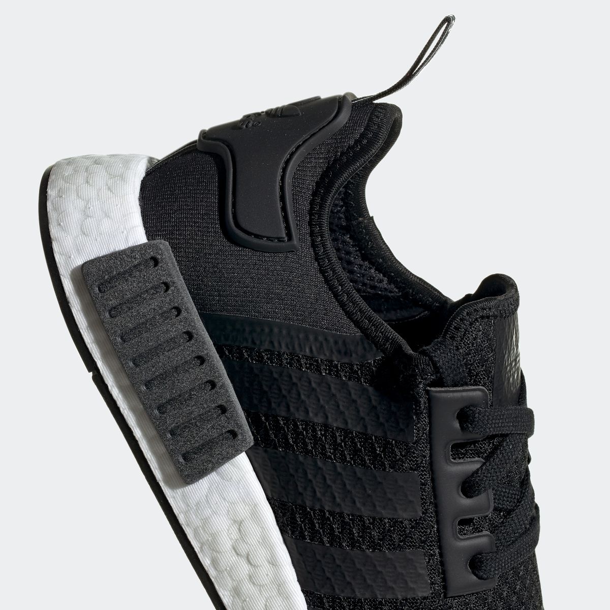 Adidas Originals NMD XR1 Olive ChaussuresBaske.
