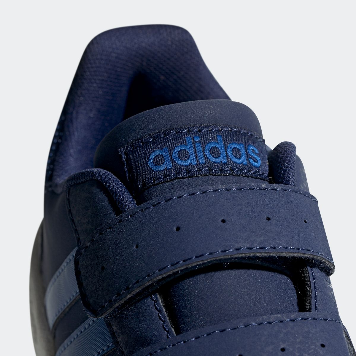 adidas hoops 2.0 cmf c