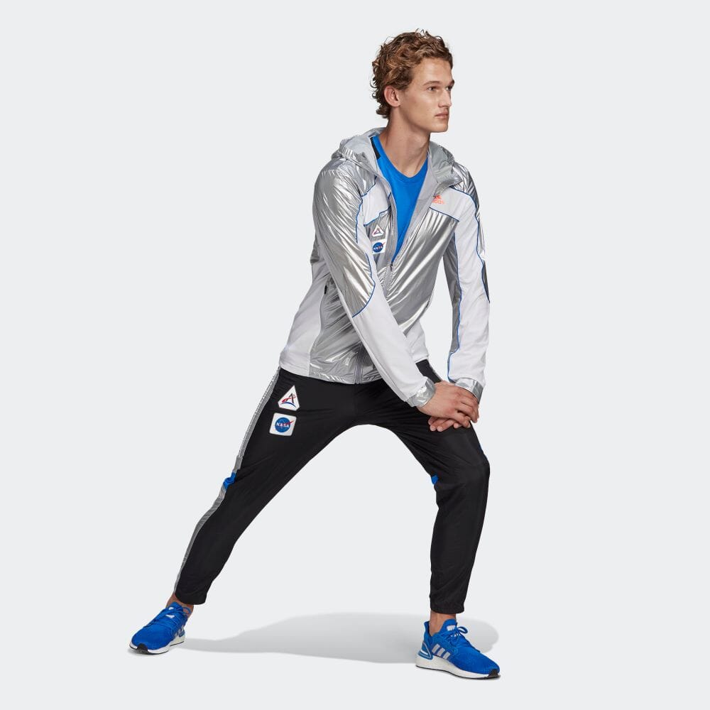 楽天市場 公式 アディダス Adidas 返品可 ランニング アディダス マラソン Space Raceジャケット Adidas Marathon Space Race Jacket メンズ ウェア アウター ジャケット シルバー Gk16 ランニングウェア Adidas Online Shop 楽天市場店