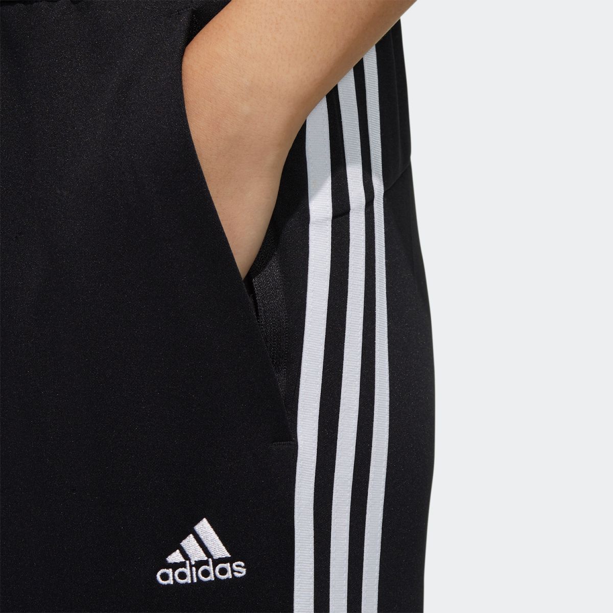 楽天市場 全品送料無料 03 04 00 03 11 09 59 公式 アディダス Adidas W Mh 3st ウォームアップ パンツ アスレティクス レディース ウェア ボトムス ジャージ パンツ 黒 ブラック Gm8792 下 P0304 Adidas Online Shop 楽天市場店