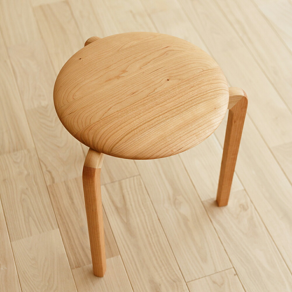 LISCIO Stool [ cherry ] [スツール チェリー 木製 木 木目 国産 日本製 Made in Japan メイドインジャパン 家具 いす イス 椅子 腰掛け リッショ 無垢 便利 スタッキング おしゃれ 子供 お手伝い 台 踏み台 保証付 新築祝い ギフト]