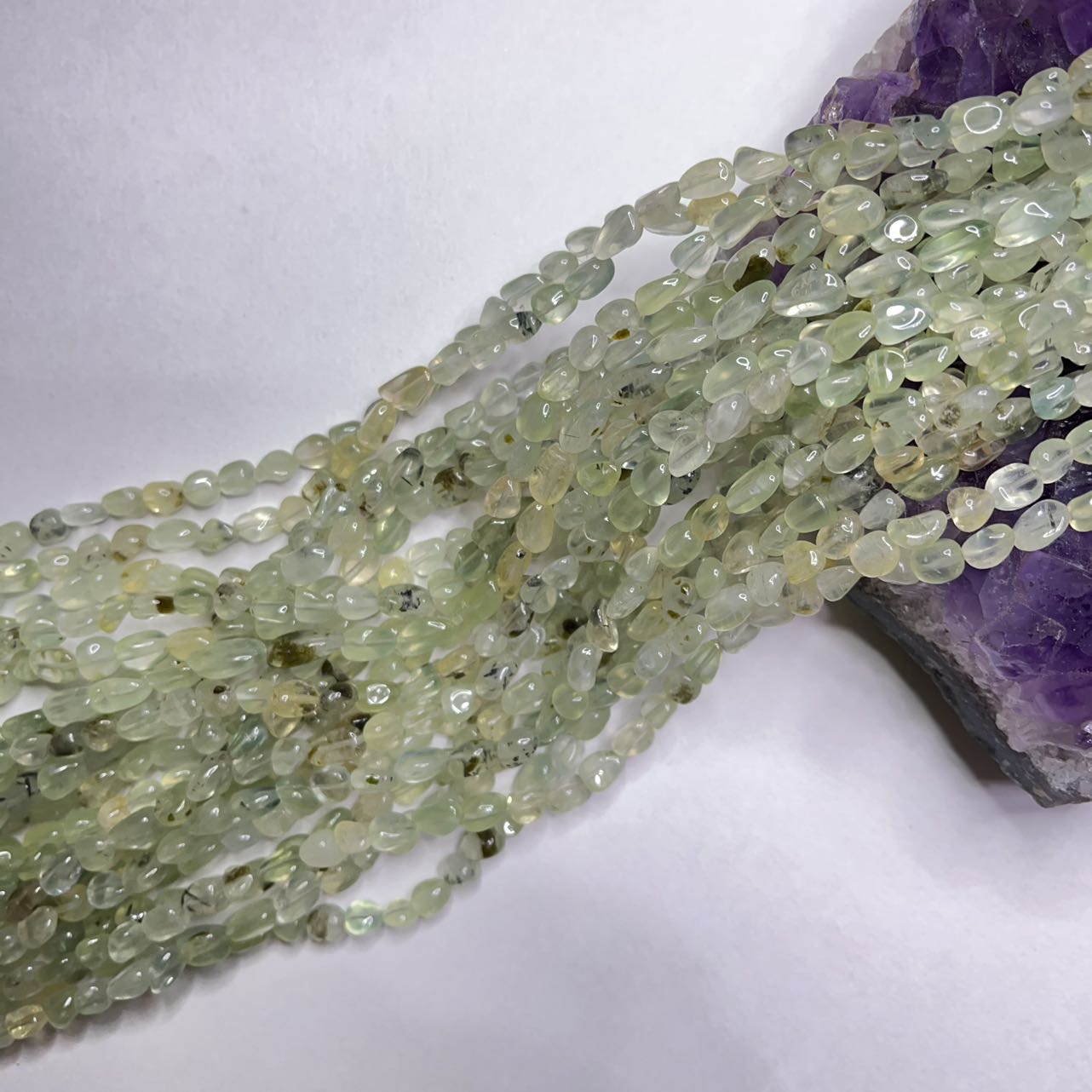 ぶどう石　紫 ぶどう石 prehnite - 岩石鉱物詳解図鑑planetscope