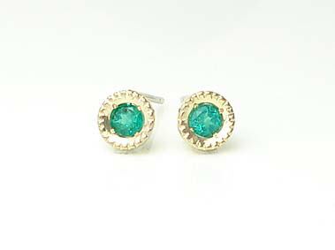 Ahoui K18 Gold Emerald Earrings Catenare Color Catenale 18 K K18 Gold Emerald Earrings Catenare Color Catenale 18 K Yg Wg Pg 18kt Yellow White Pink Stud Clical Mill Gift Giveaway