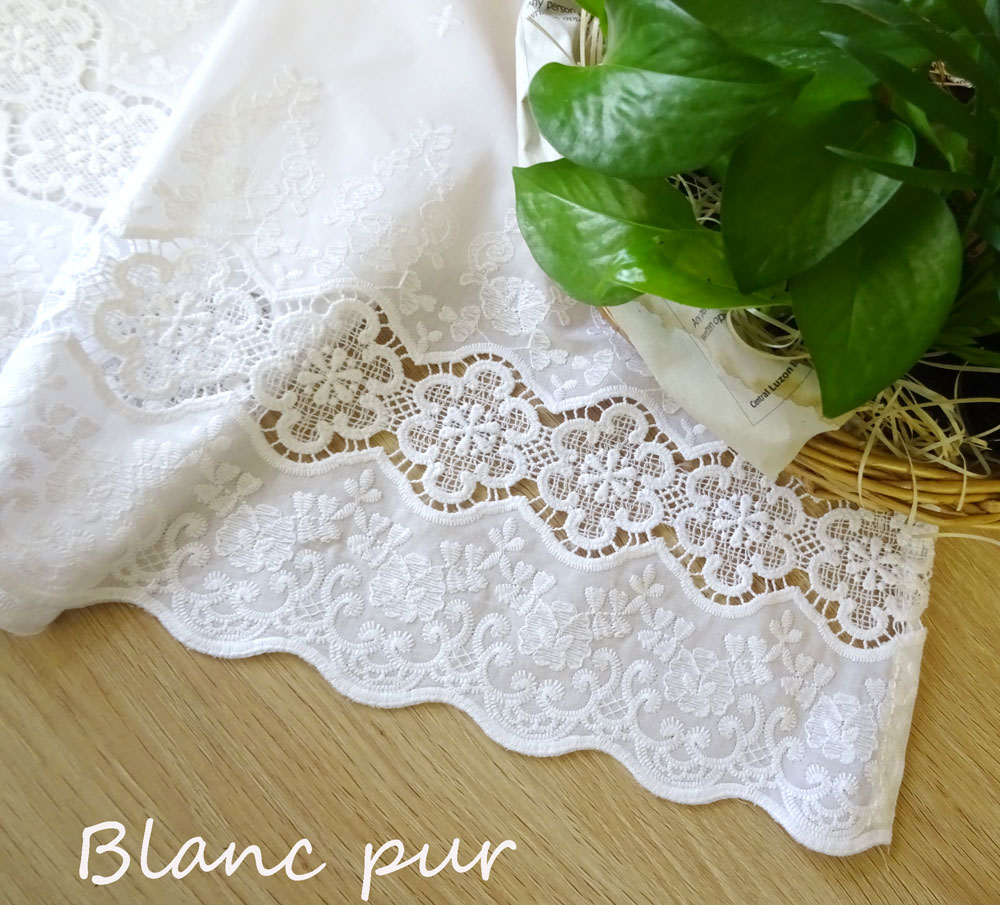 ★Ta★アンティークレースのマルチカバー（タスカニーレース） ☆Ta様専用☆アンティークレースのマルチカバー（タスカニーレース）