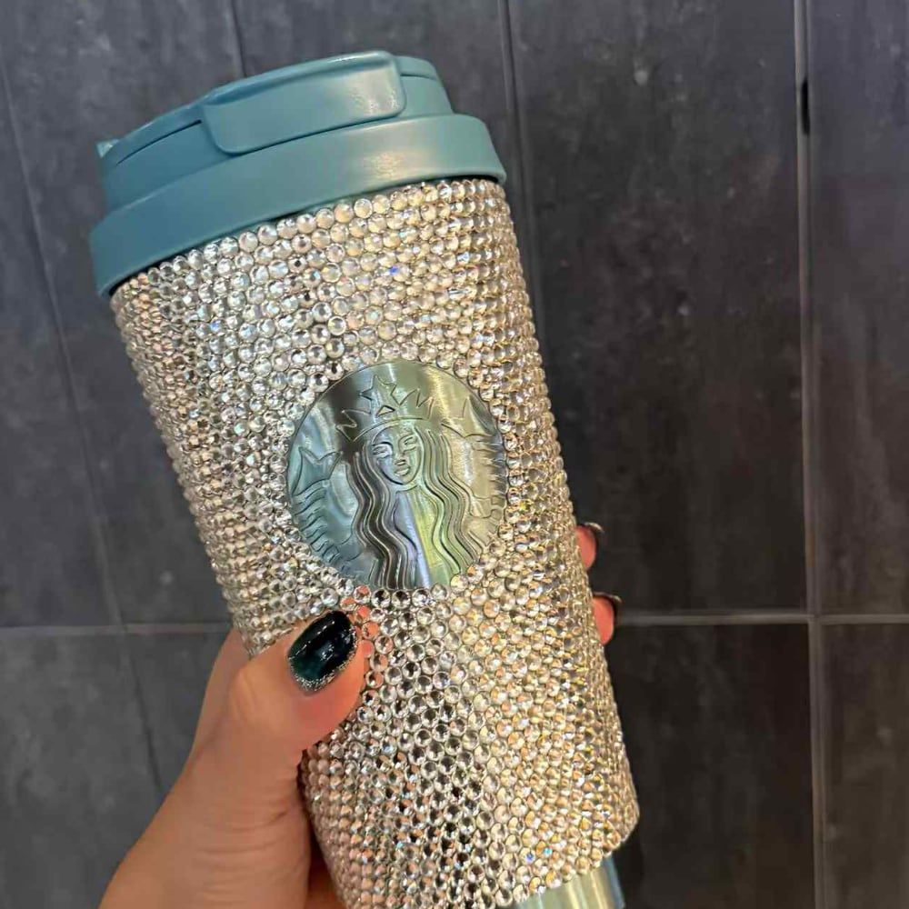 スタバ海外限定⭐️新品❗️2点セット❗️ブラックゴールドタンブラー&キラキラバック巾着 Amazon.co.jp: 海外限定 スターバックス スタッズ 北米 キラキラ