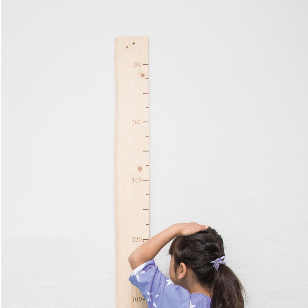 楽天市場 人気 身長計 天然 雲杉 くもすぎ コンパクト 子供 キッズ ベビー 赤ちゃん 身長測定 身長 計測 成長 記録 インテリア 子供部屋 壁掛け ウッド 木製 桧 組み立て簡単 ギフト プレゼント 出産祝い 新築祝い 入学 祝 入園祝 卒園祝 卒業祝 カバー専門エール