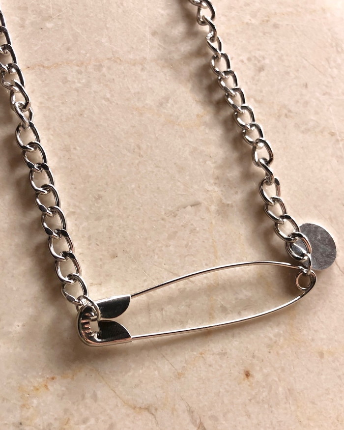 楽天市場 Pin Motif Chain Necklace Silver ネックレス ユニセックス アクセサリー サイズ調整可能 トレンド シルバーアクセサリー ストリートファッション メンズ レディース A D G