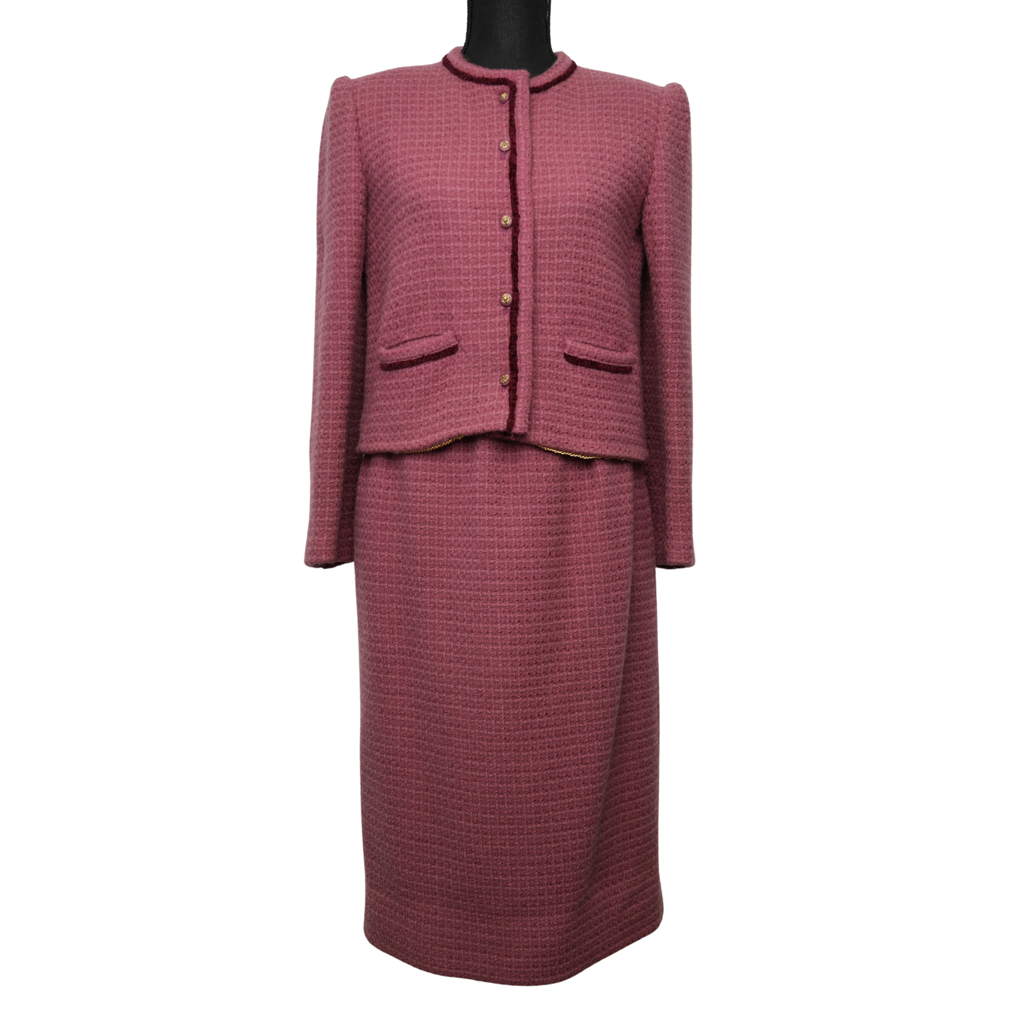 【百貨店SALE P5倍＆引き換え証】【中古・VINTAGE】 CHANEL シャネル セットアップ (Outfit) 羊毛 さくら色さくら色 御召しもの ヴィンテージ Outfit