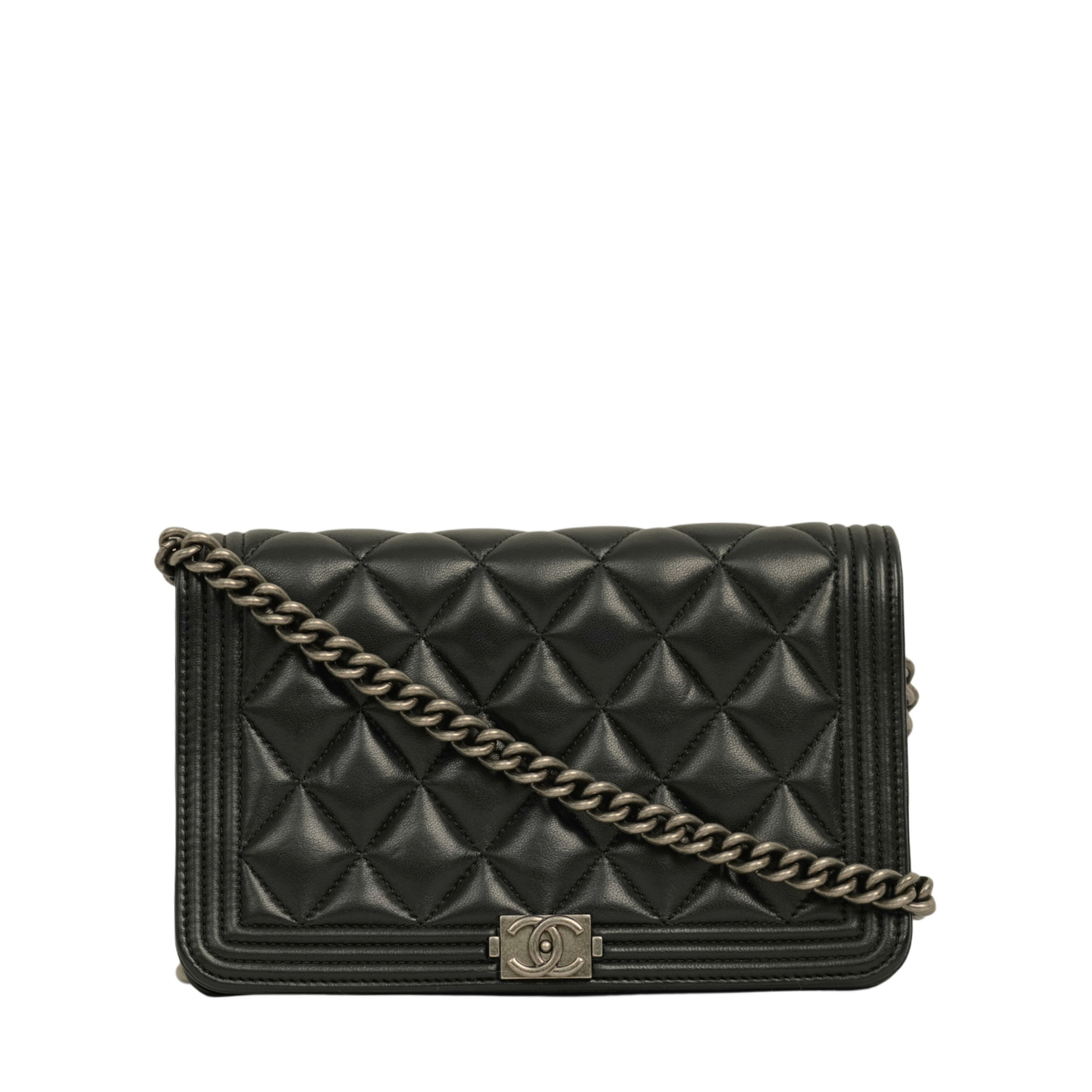 【百貨店SALE P5倍＆クーポン券】【中古・VINTAGE】 CHANEL シャネル 男の子シャネル マトラッセ ココマーク チェーンウォレット/ショルダーバッグ 黒いこと うす暗いしろがね色 子ヒツジ人はだ ヴィンテージ Boy Chanel Matelass? Coco Mark Chain Wallet / Shoulder Bag