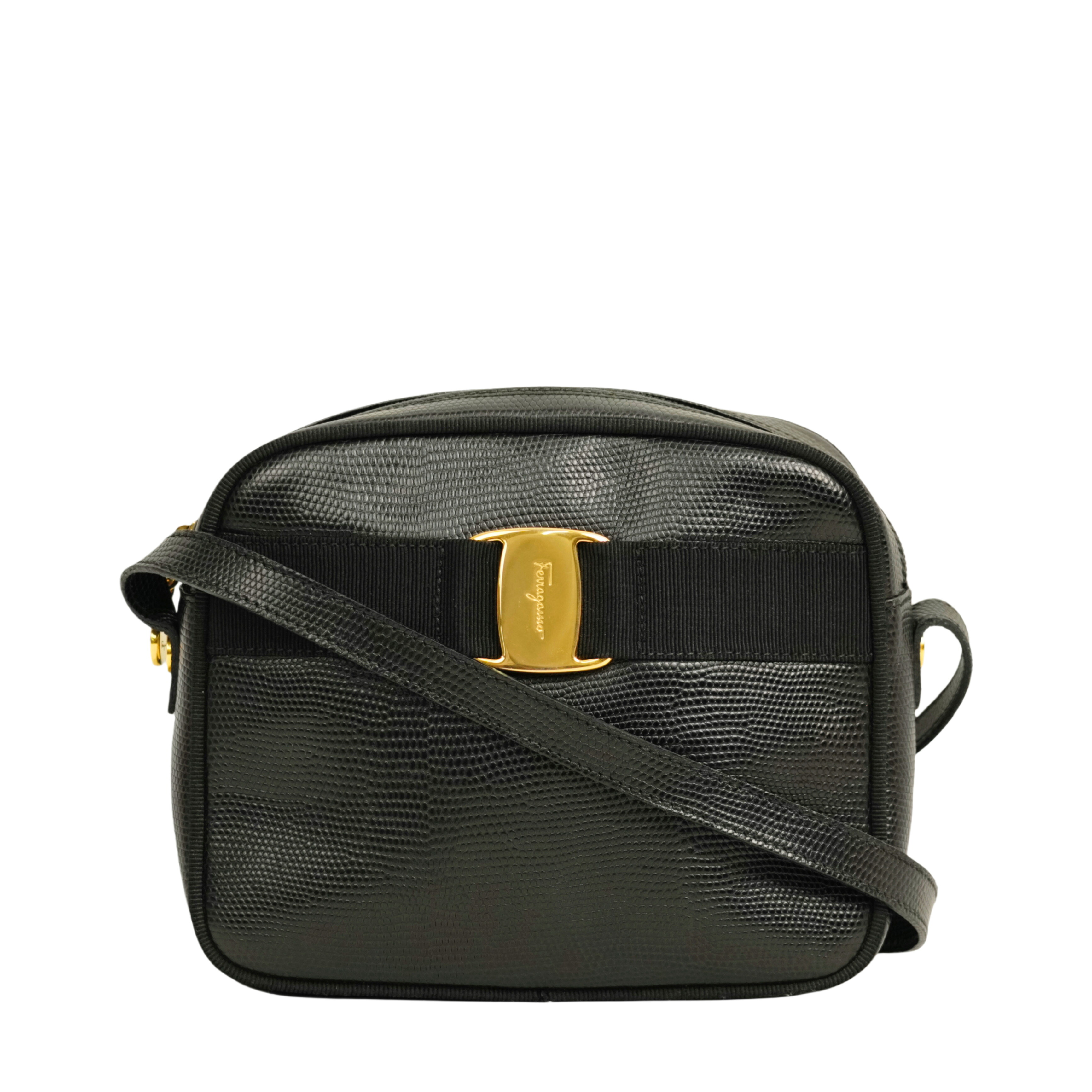 【中古・VINTAGE】 SALVATORE FERRAGAMO サルヴァトーレ フェラガモ ヴァラ ショルダーバッグ ブラック ゴールド PVCコーティングキャンバス ヴィンテージ Vara Shoulder Bag｜AIME VINTAGE
