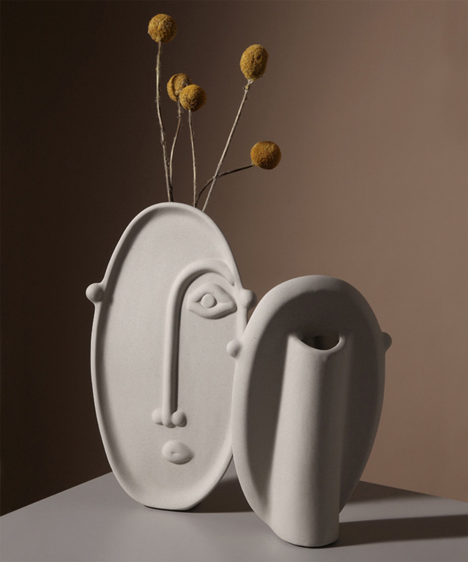 楽天市場 限定クーポン10 オフ フラワーベース おしゃれ 陶器 花瓶 室内 モダン 丸型 インテリア 韓国ライク 一輪挿し ホワイト インテリアとしておしゃれなフラワーベース ラッピング不可 Aimoha