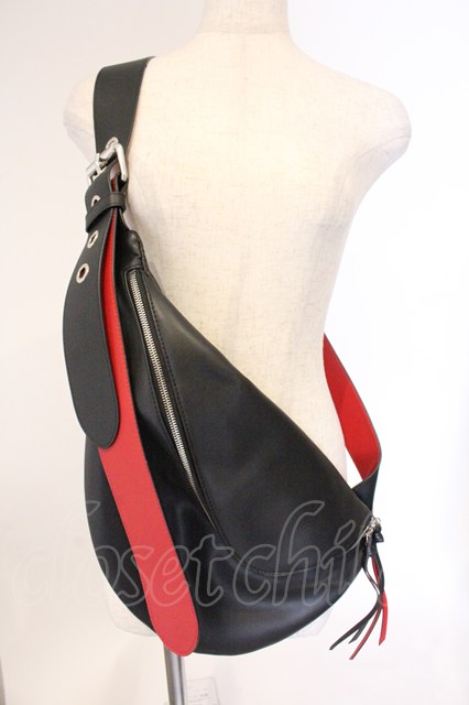 税込3980円以上購入で【送料無料】【USED】Vivienne Westwood / パンクボディバッグ ヴィヴィアンウエストウッド ビビアン ブラック 【中古】 O-26-04-12-081-ba-IG-OS