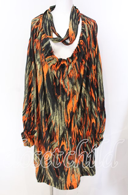 税込3980円以上購入で【送料無料】【USED】Vivienne Westwood / FLAMES PRINT GARRET DRESS ドレスヴィヴィアンウエストウッド ビビアン40 ブラック×イエロー×オレンジ 【中古】 O-25-09-21-037-op-IG-ZH|closetchild