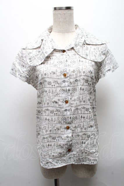 ヴィヴィアンウエストウッド 中古 / 裾オーブ刺繍ブラウス 1 黒  I-25-05-21-019-bl-HD-ZI ヴィヴィアンウエストウッド 中古 / 裾オーブ刺繍ブラウス 1 黒