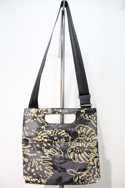 税込3980円以上購入で【送料無料】【USED】Vivienne Westwood / BAG 総柄ショルダーバッグ ヴィヴィアンウエストウッド ビビアン グレーｘアイボリー 【中古】 I-24-08-30-046-ba-HD-ZI