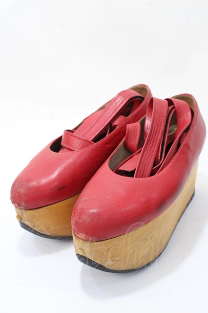 税込3980円以上購入で【送料無料】【USED】Vivienne Westwood / rockin horse barelinaヴィヴィアンウエストウッド ビビアン消エ レッド 【中古】 Y-25-09-07-061-sh-SZ-ZH