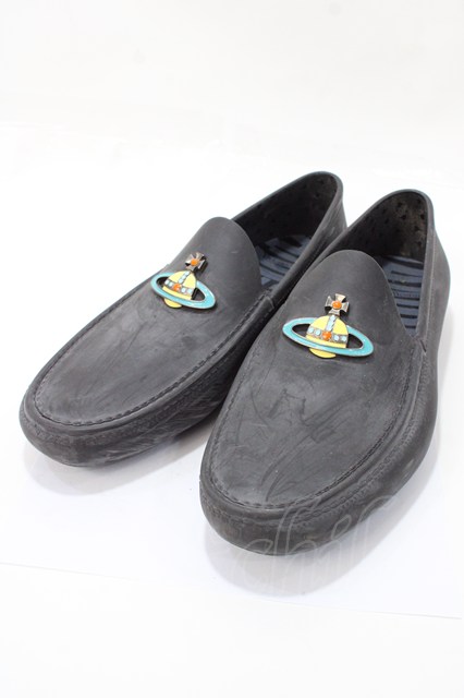 税込3980円以上買いもとめるで【貨物輸送無料】【USED】Vivienne Westwood MAN / MOCCASIN ORBヴィヴィアンウエストウッド ビビアン41 黒 【中古】 Y-25-09-07-065-sh-SZ-os