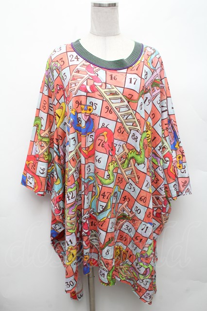 税込3980円以上買いもとめるで【貨物輸送無料】【USED】Vivienne Westwood / SNAKES AND LADDERS エレファントプルオーバーヴィヴィアンウエストウッド ビビアン マルチ 【中古】 S-26-03-08-040-to-AS-ZS