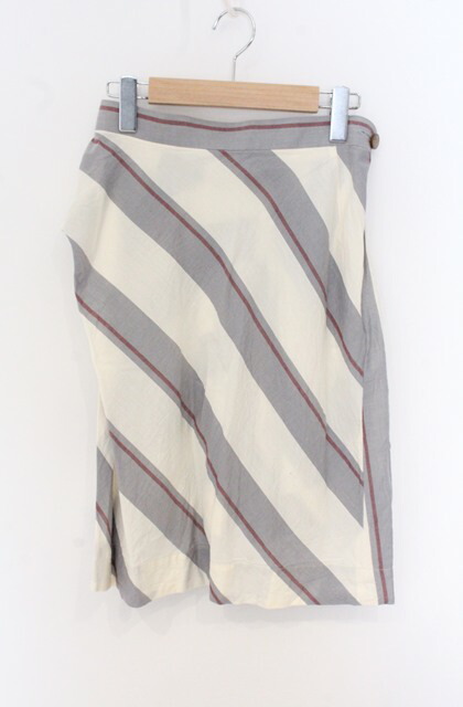 税込3980円以上買いもとめるで【貨物輸送無料】【USED】Vivienne Westwood / ストライプスカートヴィヴィアンウエストウッド ビビアン2 薄墨色 【中古】 O-26-05-03-002-sk-IG-os