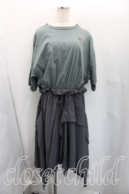 税込3980円以上購入で【送料無料】【USED】Vivienne Westwood / 針抜キフライスエイリアンスリーブドレスヴィヴィアンウエストウッド ビビアン00（ワンサイズ） カーキ 【中古】 H-26-02-22-009-op-OD-ZH｜closetchild