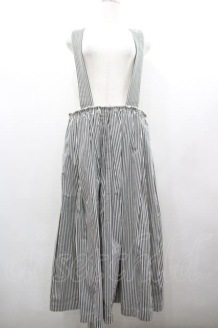 税込3980円以上買いもとめるで【貨物輸送無料】【USED】COMME des GARCONS / ストライプジャンパースカートヴィヴィアンウエストウッド ビビアン 黒ｘ白 【中古】 I-26-02-25-025-sk-HR-ZI