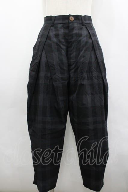 税込3980円以上購入で【送料無料】【USED】Vivienne Westwood MAN / "CUBIST CHECK" ガーデナートラウザーズヴィヴィアンウエストウッド ビビアン46 黒チェック 【中古】 I-26-04-22-002-pa-HD-ZI｜closetchild
