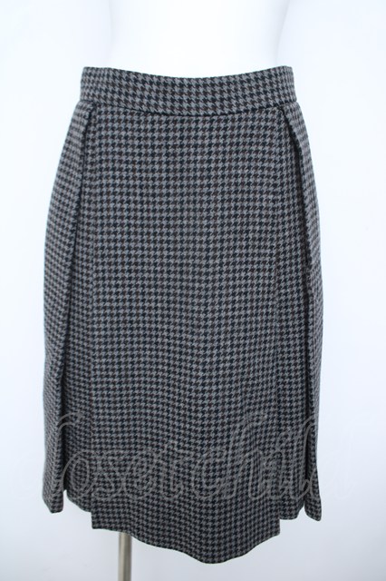 税込3980円以上買いもとめるで【貨物輸送無料】【USED】Vivienne Westwood //ドッグトゥースプリーツキュロットヴィヴィアンウエストウッド ビビアン02 灰 【中古】 Y-26-06-10-021-sk-OD-ZY