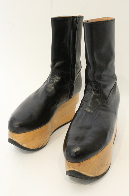税込3980円以上買いもとめるで【貨物輸送無料】【USED】Vivienne Westwood / ロッキンホースブーツヴィヴィアンウエストウッド ビビアンアウトソール25珊 黒いこと 【中古】 O-26-06-07-042-sh-YM-os