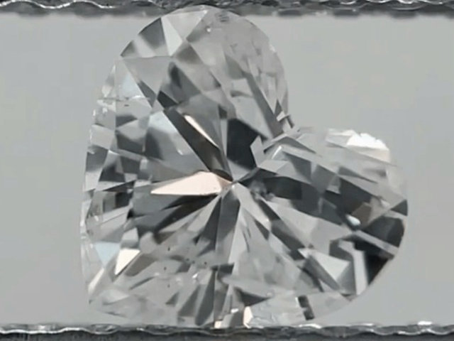 ０．３５４ct　Ｇ　Ｉ１　ハートシェイプ　ダイヤモンド　ルース