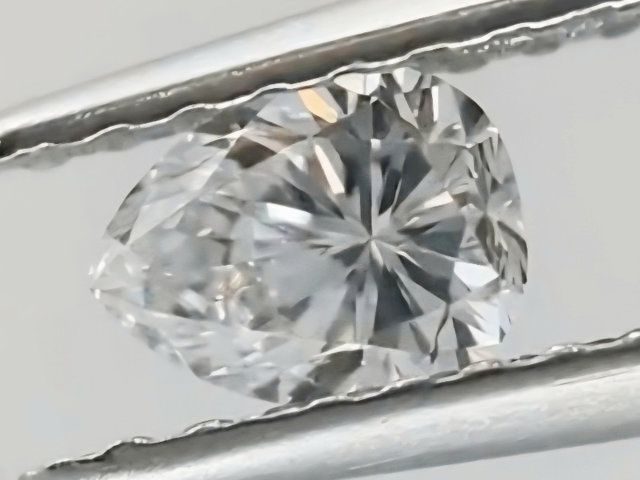 ０．３３７ct　Ｄ　ＶＳ１　ペアシェイプ　ダイヤモンド　ルース