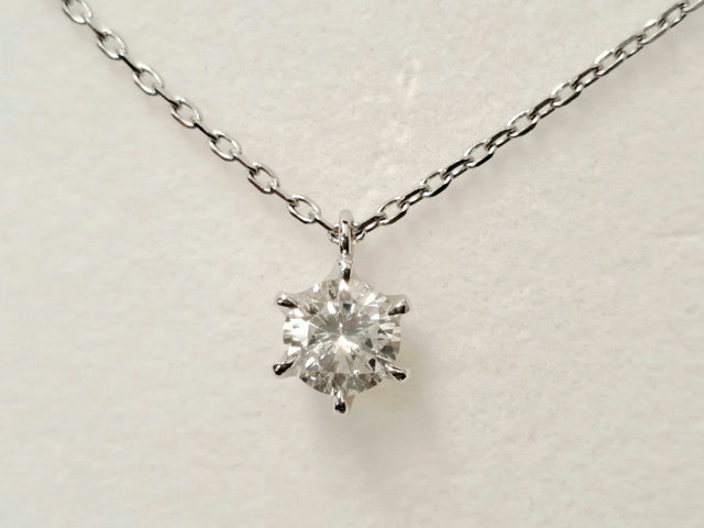 ０．３５７ct　Ｉ　ＳＩ２　ＧＯＯＤ　ＰＴ製　ダイヤモンド　ペンダント