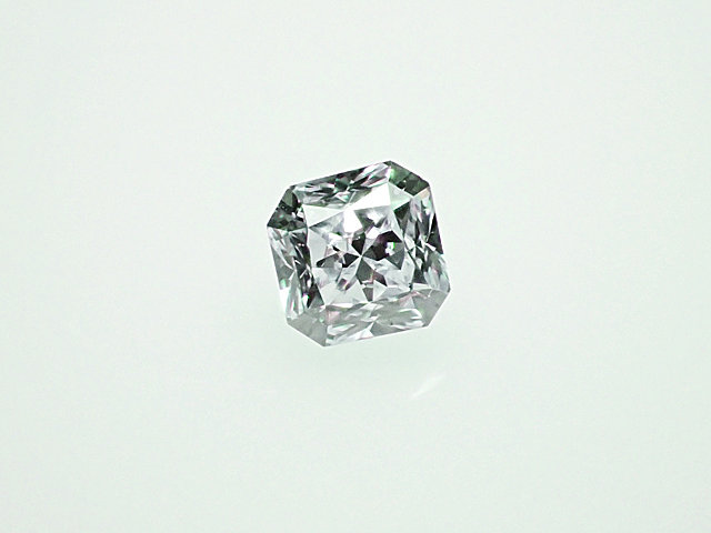 ０．１３コンピュータ断層撮影法 ＦＡＩＮＴ ＧＲＥＥＮ ＧＩＡ 緑であること金剛石 ルース