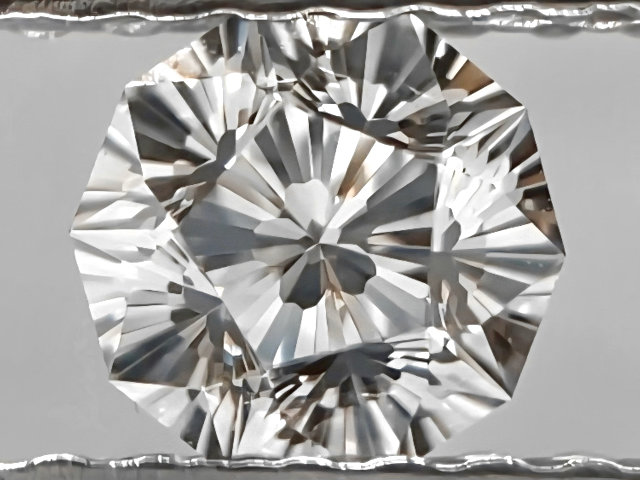 ０．３４４ct　Ｅ　ＶＶＳ１　桜カット　ダイヤモンド　ルース