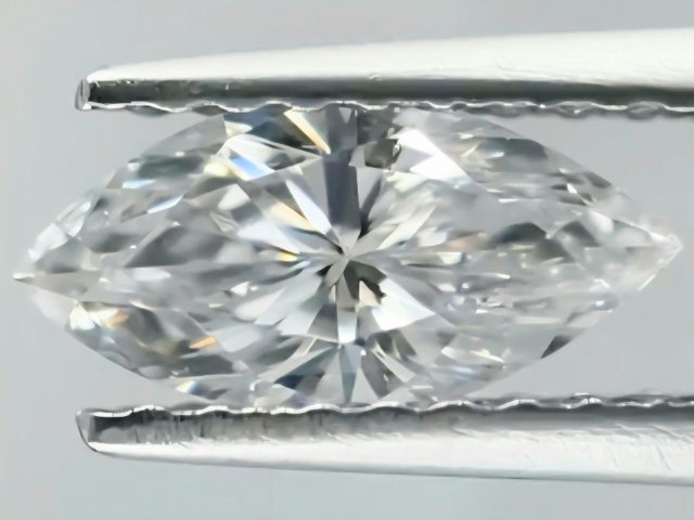 ０．６２１ct　Ｅ　ＶＳ２　マーキースカット　ダイヤモンド　ルース｜アインインターナショナル