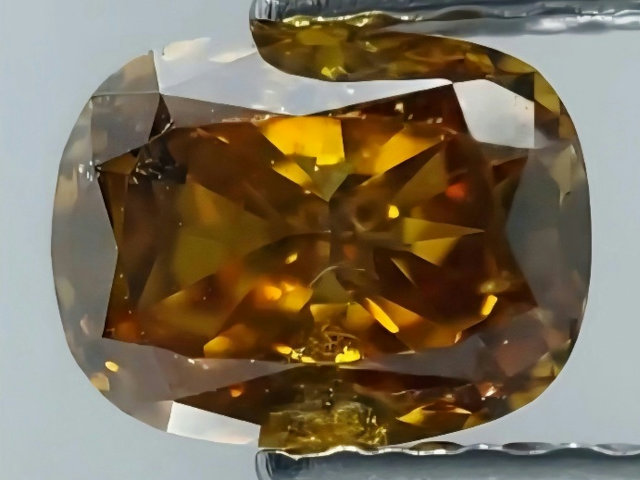 ０．５３５ct　ＦＡＮＣＹ　ＤＥＥＰ　ＹＥＬＬＯＷ　ＯＲＡＮＧＥ　Ｉ１　オレンジダイヤモンド　ルース