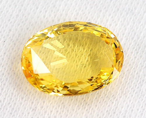 サファイア イエロー Yellow sapphire