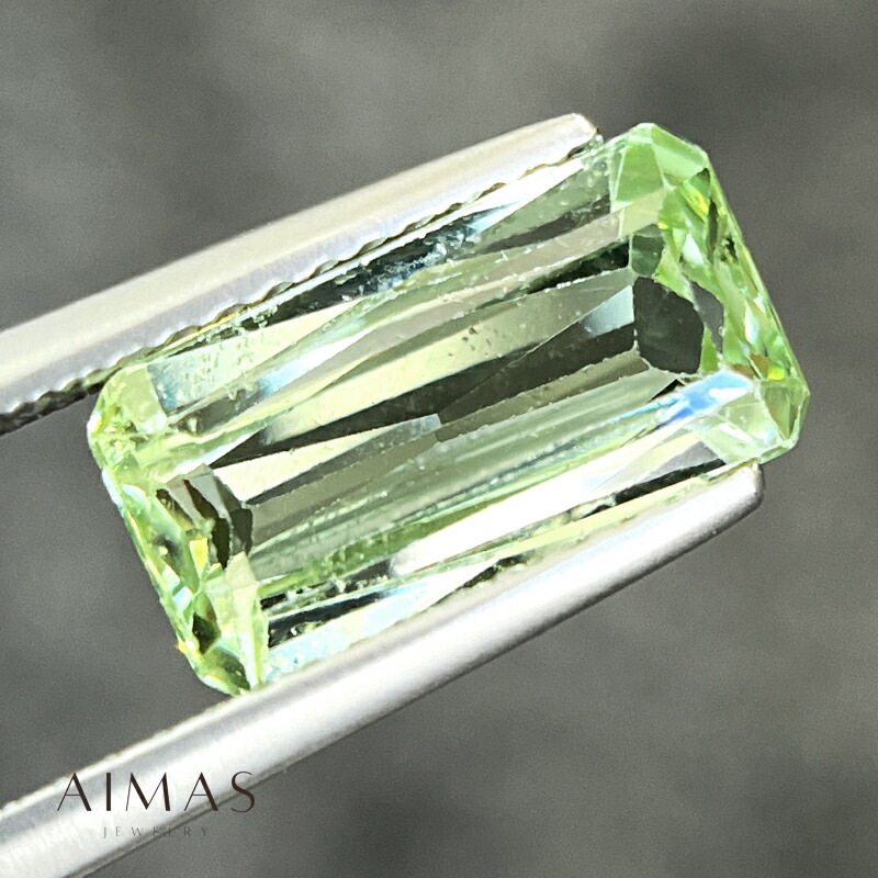 ミントガーネット 2.653ct ルース ◆ レクタングル 長方形 四角 オクタゴン ミントガーネットネットルース グロッシュラー ライムガーネット 蛍光性 2ctアップ 1月誕生石 ＜ソーティング＞ 裸石【ルース 送料無料】【製品へのオーダー加工承ります】RLY.E