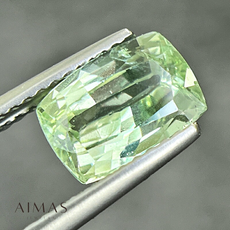 ミントガーネット 2.19ct ルース ◆ クッションカット 長方形 四角 スクエア ミントガーネットネットルース グロッシュラーガーネット ライムガーネット 蛍光性 2ctアップ 1月誕生石 裸石【ルース 送料無料】【製品へのオーダー加工承ります】RLY.E