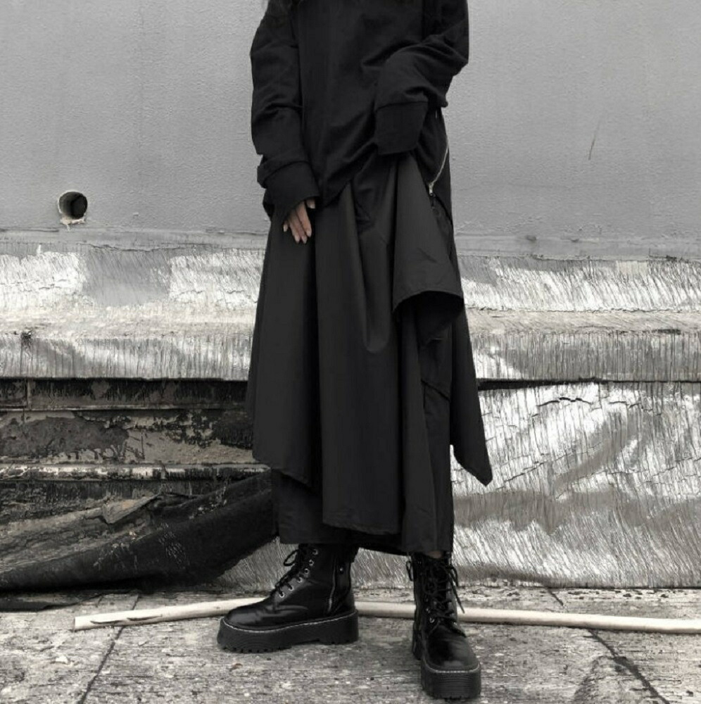 楽天市場 ボトムス ワイドパンツ ガウチョパンツ レイヤード ブラック 韓国ファッション ロング フレア 黒 ブラック モード系 ゴシック ゴスロリ ロリータ 大人かわいい ビッグシルエット フリーサイズ モノクロ 変形 ゆったり オーバーサイズ 黒無地 Aio Online Store