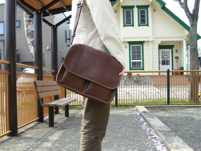 楽天市場】レザースタジオKAZU メッセンジャーバック（小） ショルダー