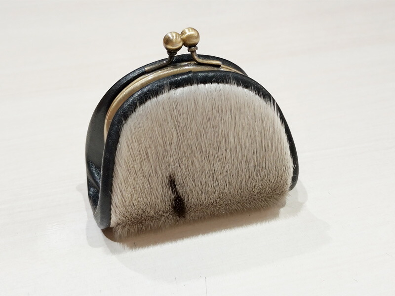 【希少品】アザラシ本革製 海豹毛皮 カート式 キャディバッグ 付属品多数 希少品】アザラシ本革製 海豹毛皮 カート式 キャディバッグ 付属