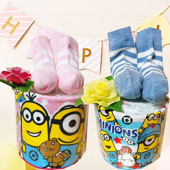 楽天市場 おむつケーキ ミニオン 出産祝い 男の子 女の子 オムツケーキ パンパース 男 女 かわいい パンパース タオル バルーン 赤ちゃん 誕生日 イニシャルタグ付き 出産祝い 家具 雑貨のお店aisora