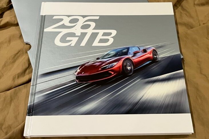 フェラーリ ローマ　Ferrari Roma ハードカバー カタログ 楽天市場】フェラーリ ローマ ハードカバー カタログ 2020